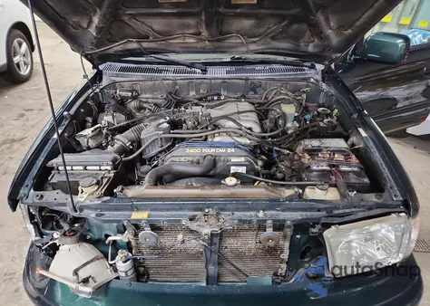 1999 Toyota 4Runner Limited from USA, damaged, VIN JT3HN87R6X0203271